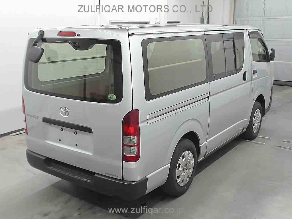 TOYOTA REGIUSACE 2012 Image 4