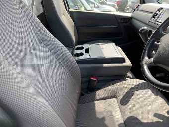 TOYOTA REGIUSACE 2012 Image 8