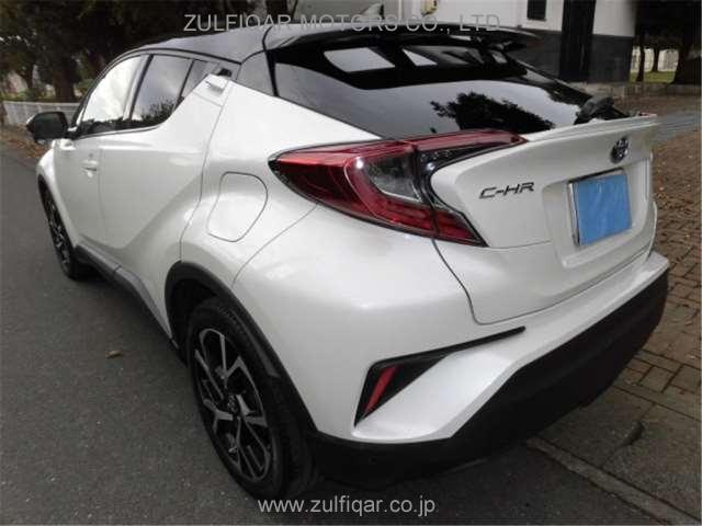 TOYOTA C-HR 2019 Image 2