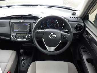 TOYOTA COROLLA AXIO 2015 Image 3