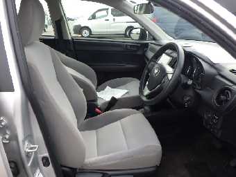 TOYOTA COROLLA AXIO 2015 Image 4