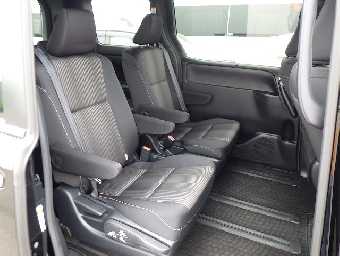 TOYOTA VOXY 2017 Image 13