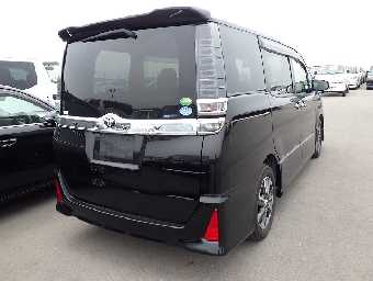 TOYOTA VOXY 2017 Image 18