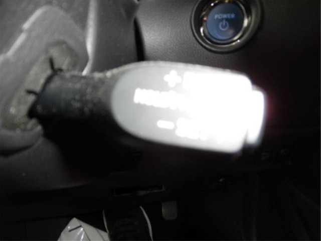 TOYOTA C-HR 2019 Image 23