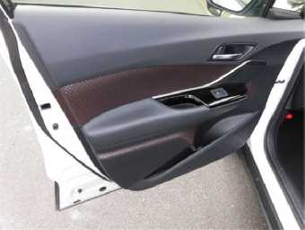 TOYOTA C-HR 2019 Image 20