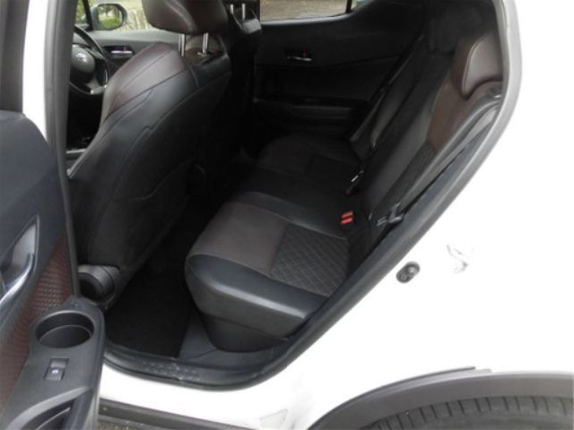TOYOTA C-HR 2019 Image 27