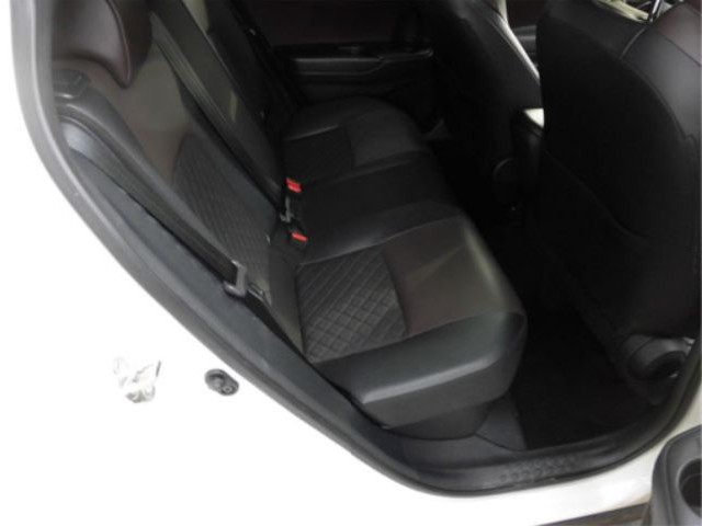 TOYOTA C-HR 2019 Image 32