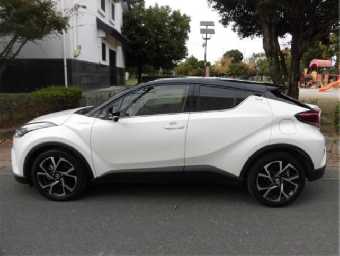TOYOTA C-HR 2019 Image 32