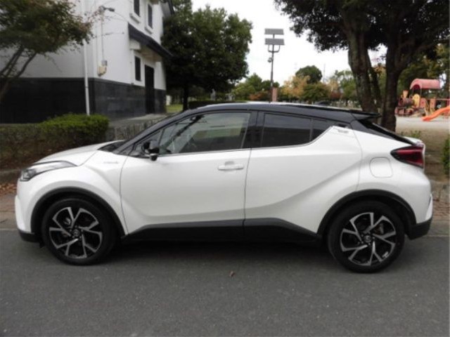 TOYOTA C-HR 2019 Image 38
