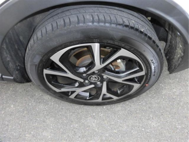 TOYOTA C-HR 2019 Image 54