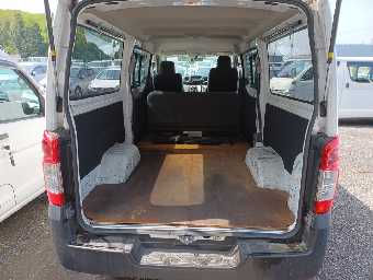 NISSAN NV350 CARAVAN 2017 Image 6