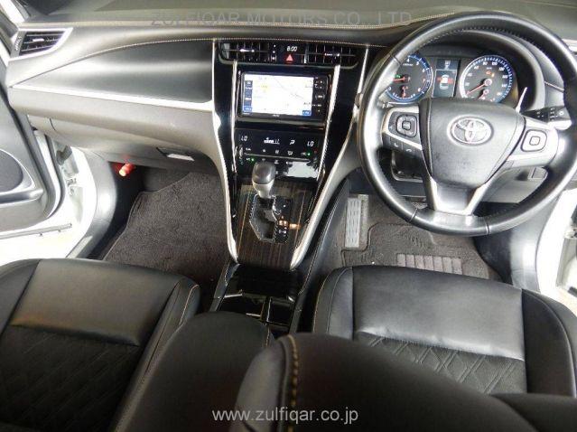 TOYOTA HARRIER 2017 Image 3