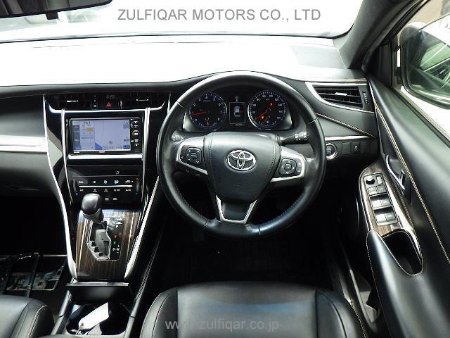 TOYOTA HARRIER 2017 Image 6