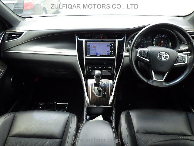 TOYOTA HARRIER 2017 Image 7