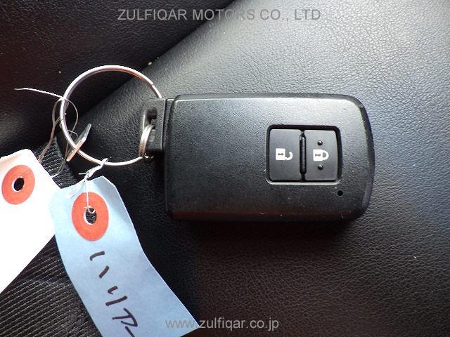 TOYOTA HARRIER 2017 Image 8