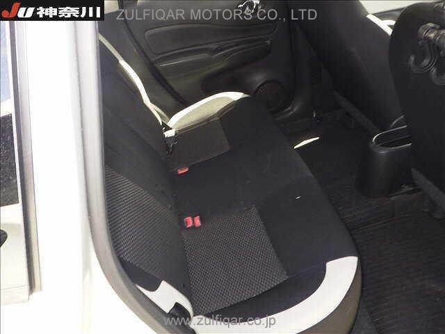NISSAN NOTE 2017 Image 9