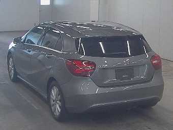 MERCEDES BENZ A CLASS 2017 Image 2