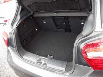 MERCEDES BENZ A CLASS 2017 Image 13