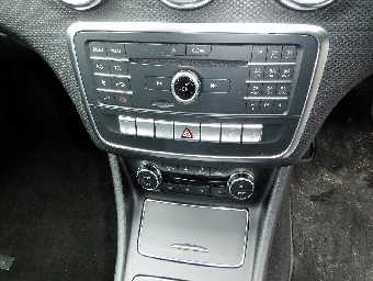 MERCEDES BENZ A CLASS 2017 Image 9