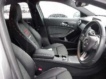 MERCEDES BENZ A CLASS 2017 Image 10