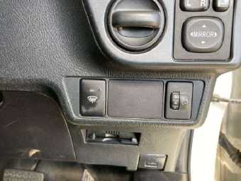 TOYOTA COROLLA FIELDER 2017 Image 8