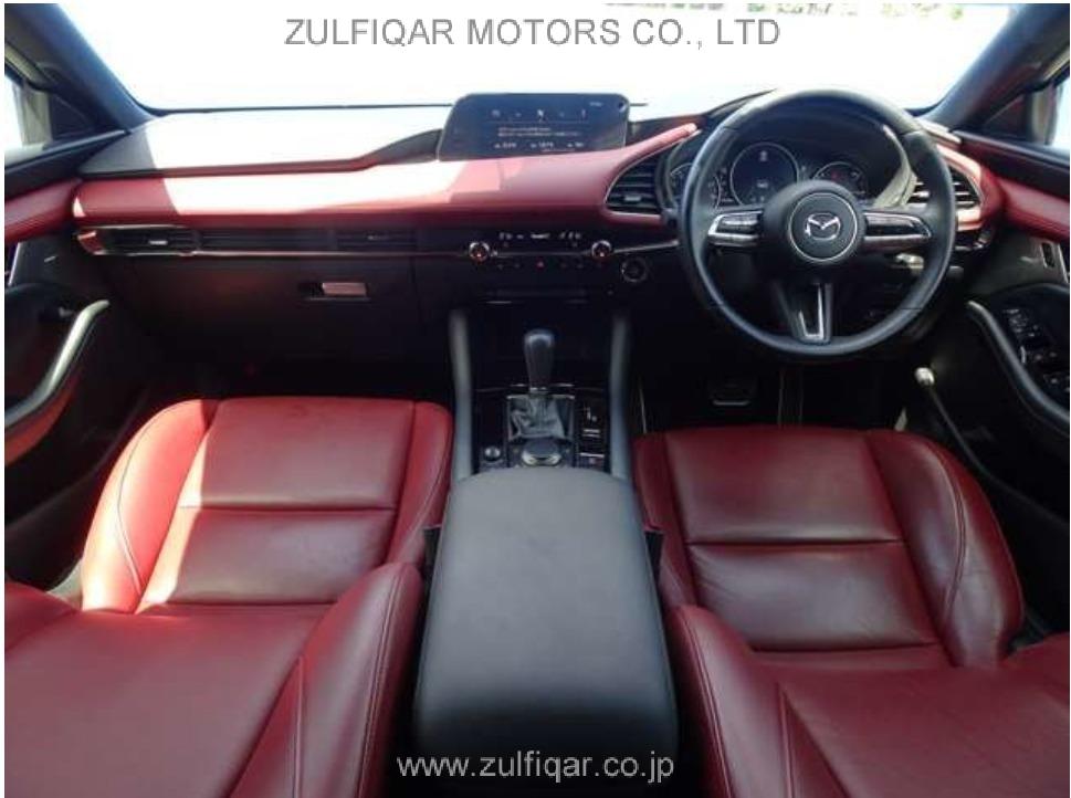 MAZDA MAZDA3 2019 Image 5