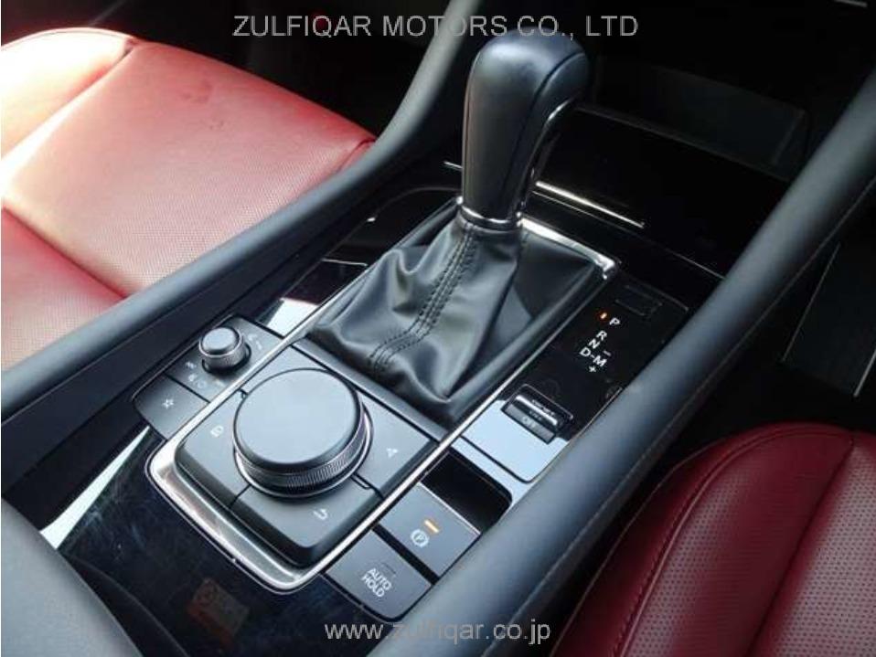 MAZDA MAZDA3 2019 Image 9