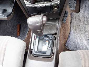 TOYOTA CRESTA 1991 Image 12