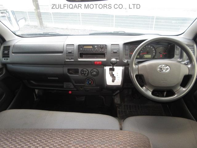 TOYOTA HIACE 2017 Image 7