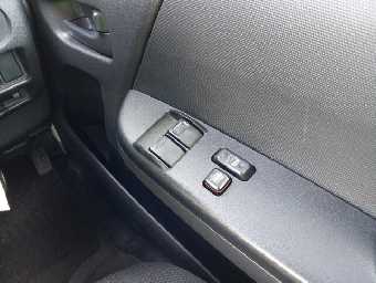 TOYOTA HIACE 2016 Image 9