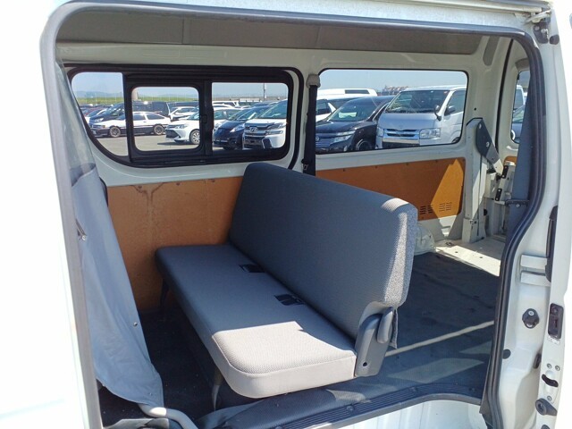 TOYOTA HIACE 2016 Image 24