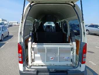 TOYOTA HIACE 2016 Image 14