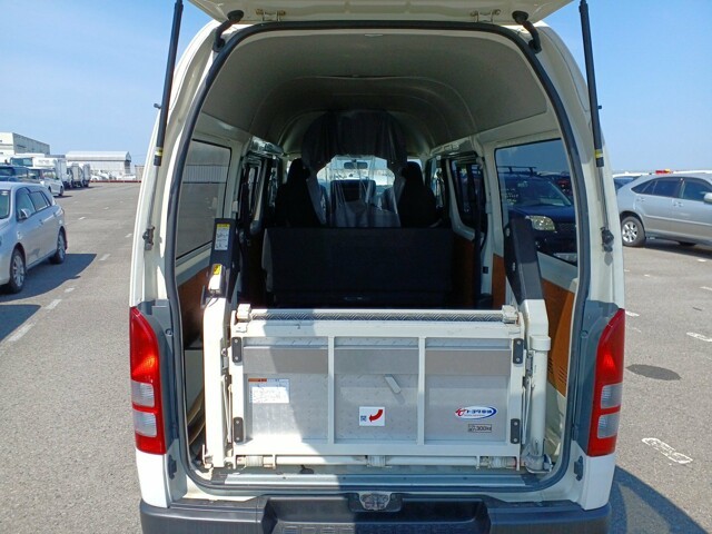 TOYOTA HIACE 2016 Image 25