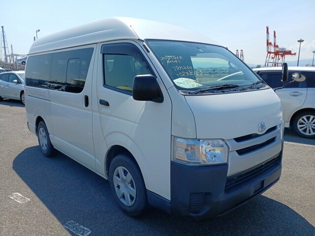 TOYOTA HIACE 2016 Image 26