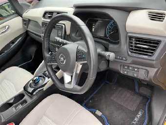 NISSAN LEAF 2019 Image 3