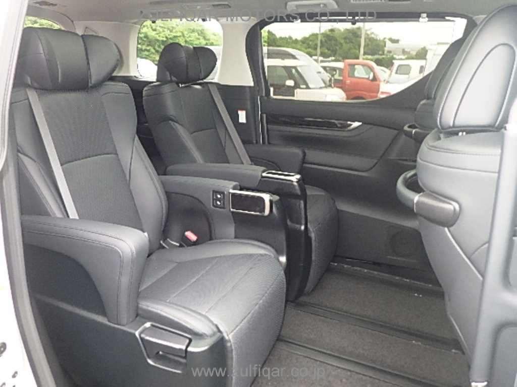TOYOTA ALPHARD 2021 Image 9