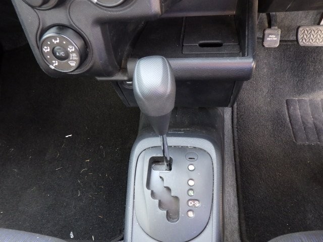 TOYOTA PROBOX 2017 Image 20