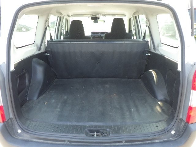 TOYOTA PROBOX 2017 Image 24