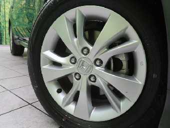 HONDA VEZEL 2017 Image 12