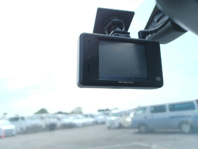 NISSAN A.D S/V 2017 Image 21