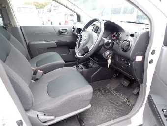 NISSAN NV150 AD 2017 Image 4