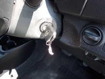 TOYOTA VITZ 2017 Image 12