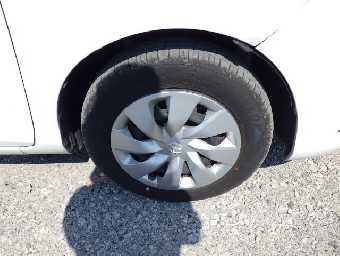 TOYOTA VITZ 2017 Image 20