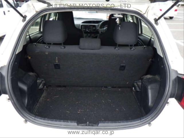 TOYOTA VITZ 2017 Image 8