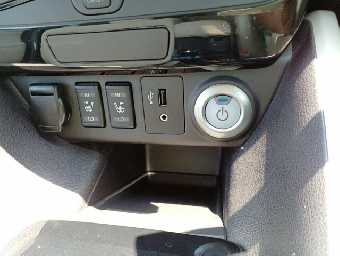 NISSAN LEAF 2019 Image 11