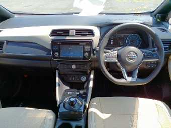 NISSAN LEAF 2019 Image 8