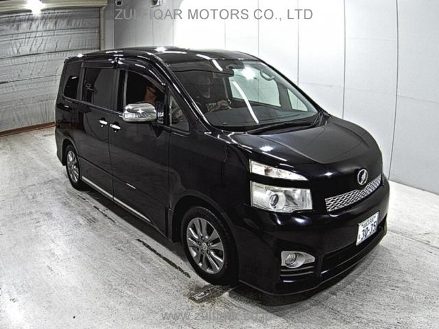 TOYOTA VOXY 2012 Image 1