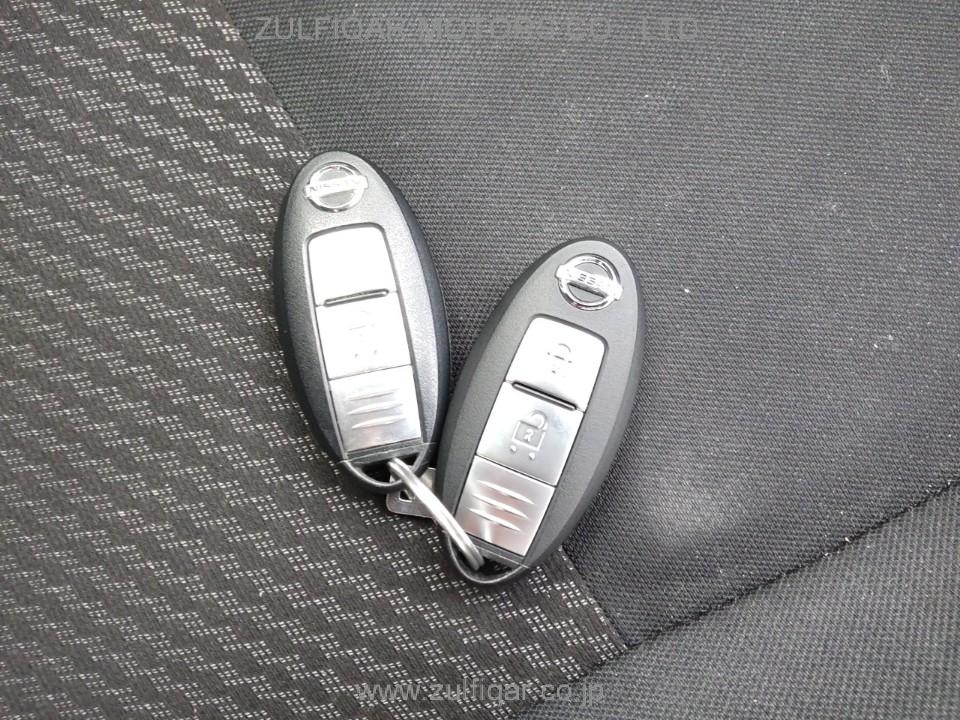 NISSAN NOTE 2017 Image 12