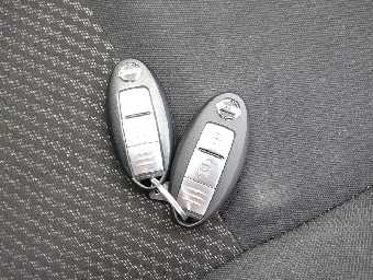 NISSAN NOTE 2017 Image 12