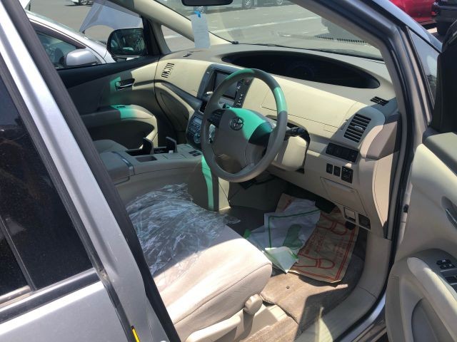 TOYOTA ESTIMA HYBRID 2010 Image 30